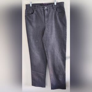 Gloria Vanderbilt women's misses size 12 gray jeans. NWOT. Straight leg stretch